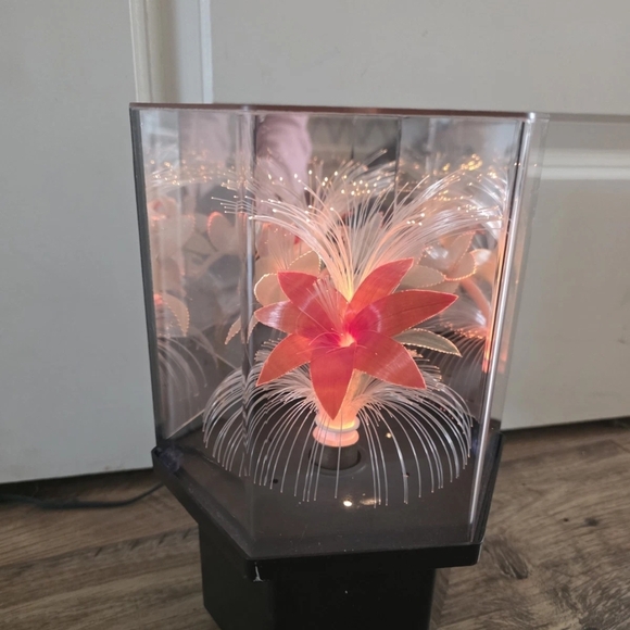 Elegant Red Fiber Optic Flower Light